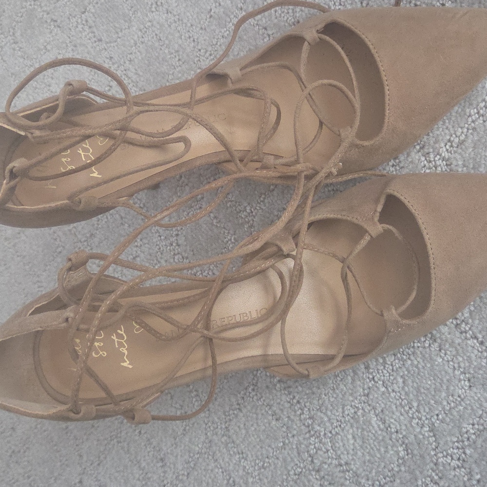Banana Republic Dakota Lace-Up Pumps, Succulent Tan Size 10